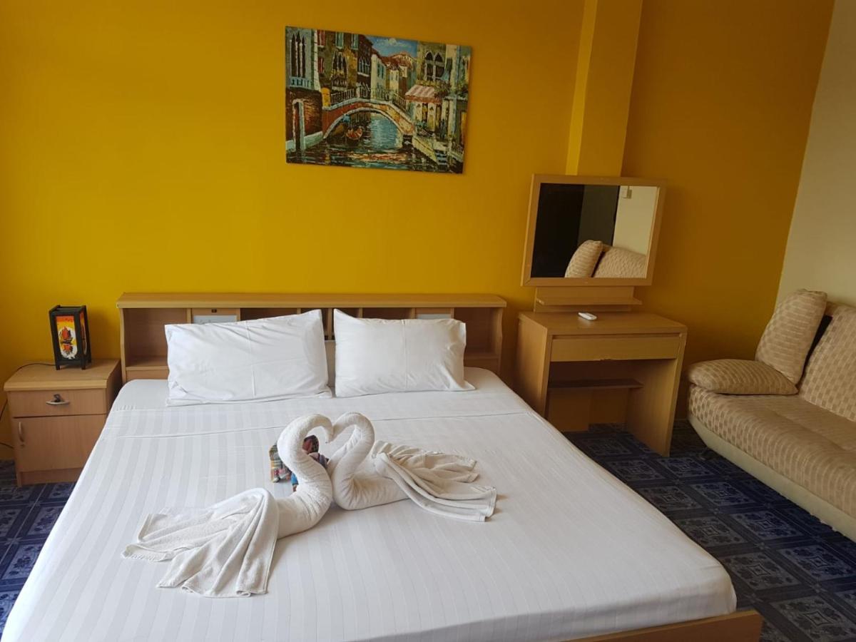 Doubleshot Guesthouse Jomtien 芭達亞 外观 照片